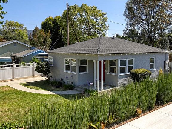 3rd image of 151 S Parish Pl