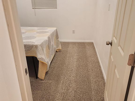5th image of 243 E 53rd St