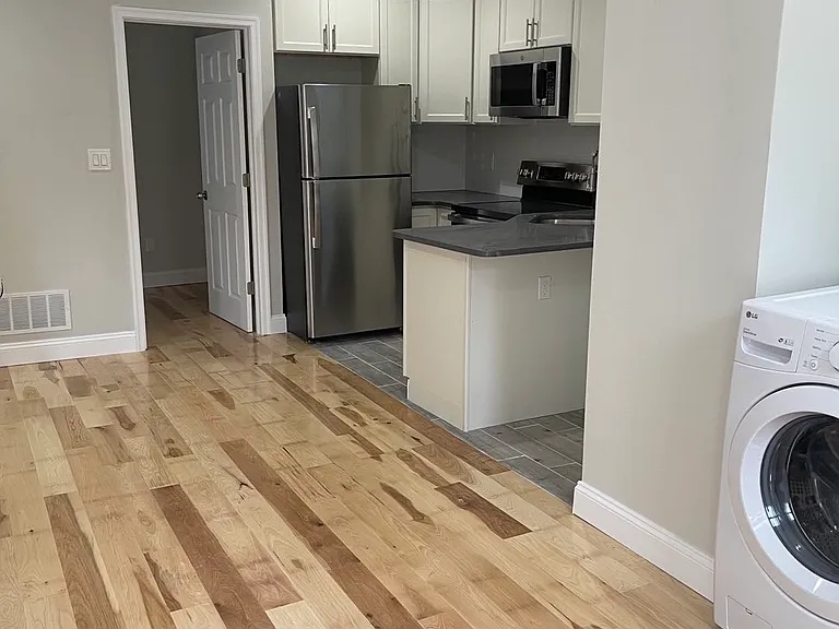 4828 Cedar Ave #1 — Photo 2
