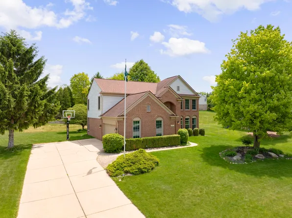 4923 Lexington Ct, Rochester, MI 48306