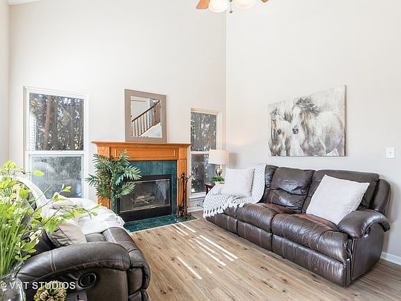 3rd image of 2436 Aspen Dr