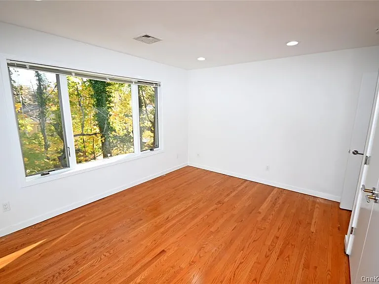 24 Warwick Rd — Photo 25
