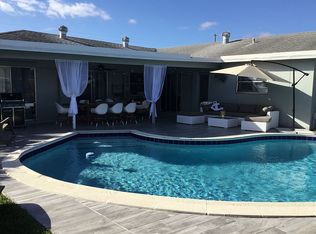 5 Forest Hills Ln, Boca Raton, FL 33431