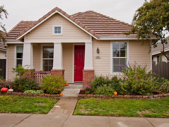 3rd image of 1887 Dawnelle Way