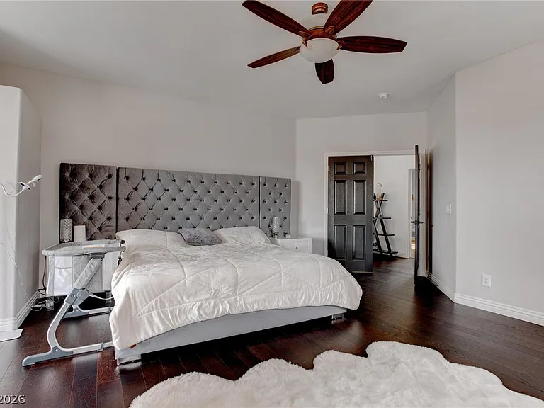 2500 Hacker Dr — Photo 24