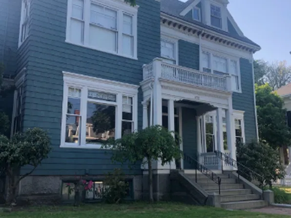 278 Lafayette St APT 3, Salem, MA 01970