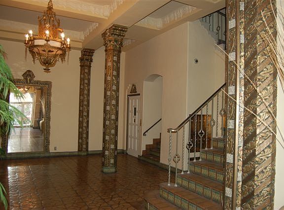 2nd image of 2360 Pacific Ave APT 301