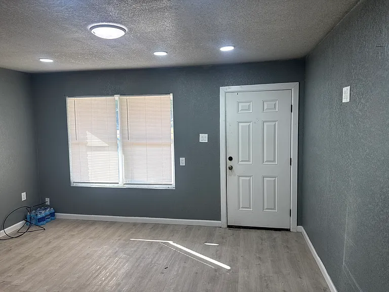 844 Cleardale Dr — Photo 14
