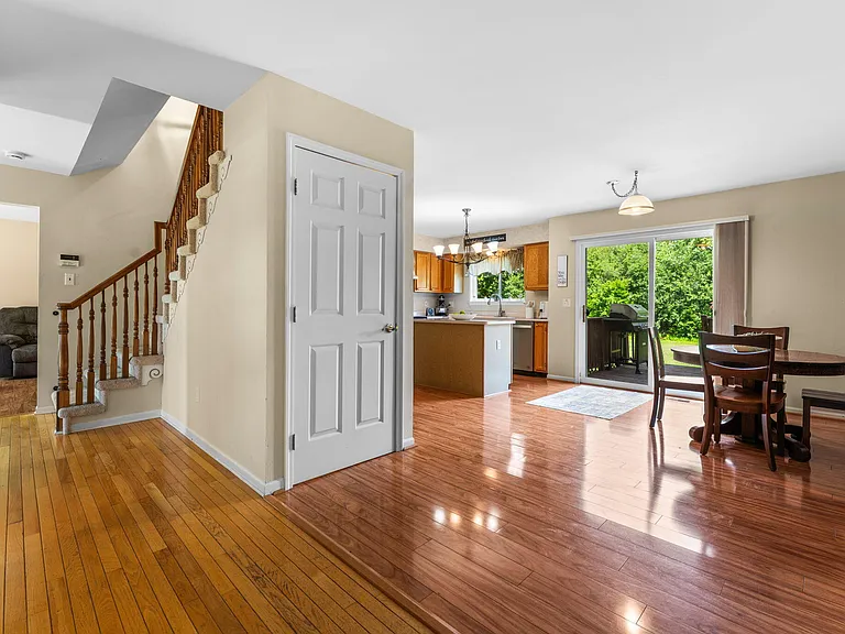 4141 Crystal Creek Dr — Photo 15