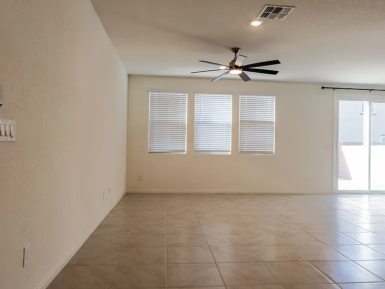 4160 Scarlet Cob Ave — Photo 3