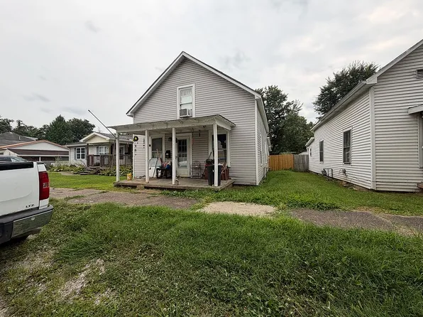 10 Wilson St, Ravenswood, WV 26164