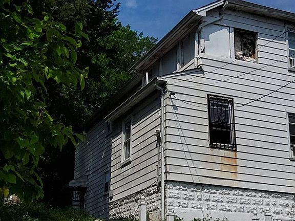 2nd image of 3433 Edson Ave