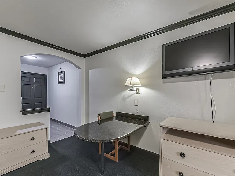 1025 Swanson St — Photo 38