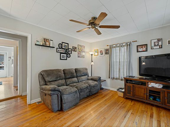 3rd image of 4149 N Ozanam Ave
