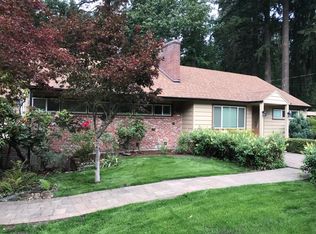 937 SW Country Club Rd, Lake Oswego, OR 97034
