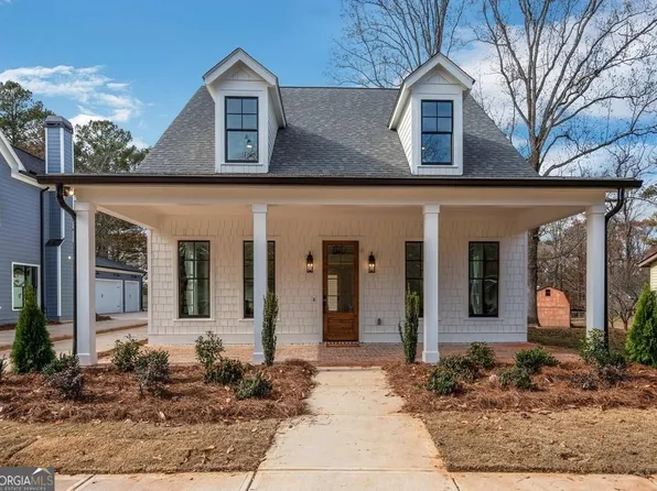 107 A Robinhood Dr, Woodstock, GA 30188