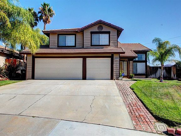 3rd image of 11662 Country Flower Ln