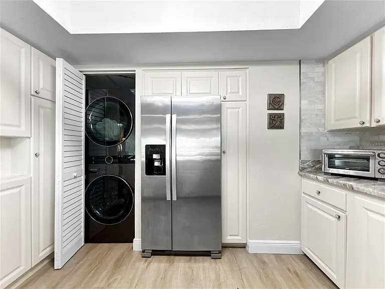 2505 Bay Blvd #1 — Photo 22