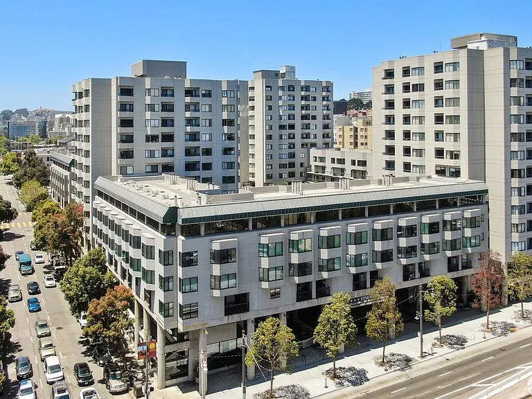 601 Van Ness Ave #411 — Photo 32