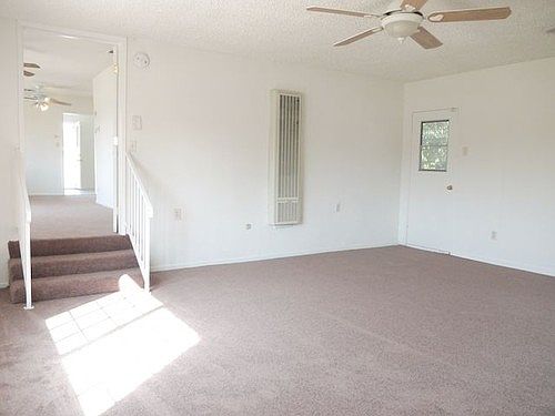 3rd image of 11807 Borden Ave