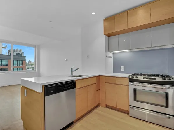 150 Fourth Avenue image 1 of 12