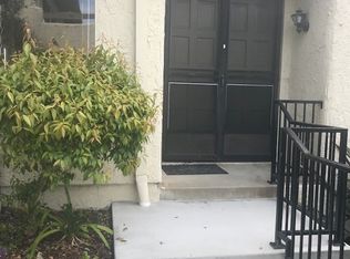 35 Sycamore Ln, Rolling Hills, CA 90274
