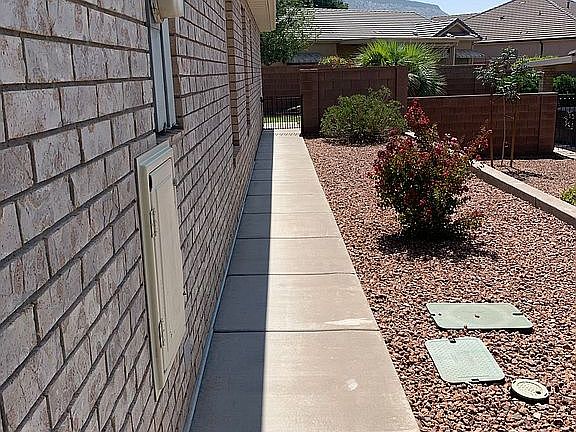 4th image of 1730 W Stonebridge Dr #37