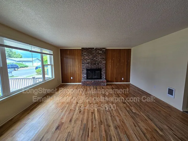 968 NW Cleveland Ave — Photo 6