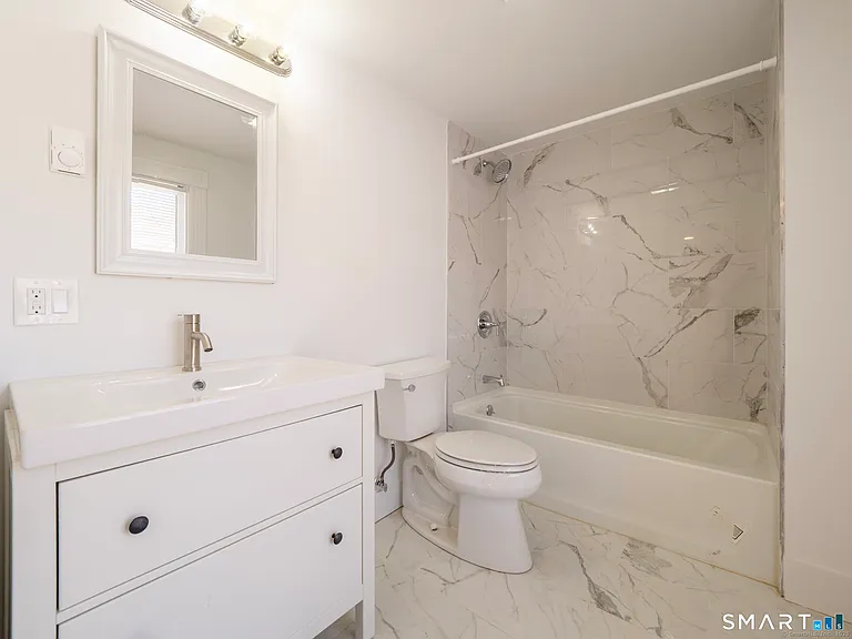 523 Danbury Rd #D — Photo 8