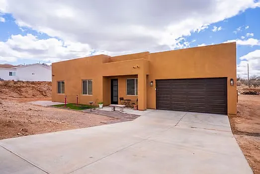65 Avenida Pastor