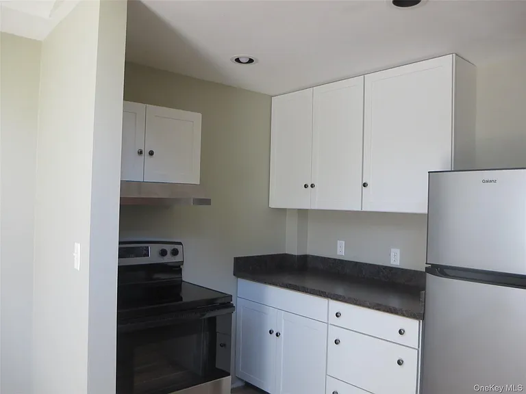 50 Grover Ln — Photo 4