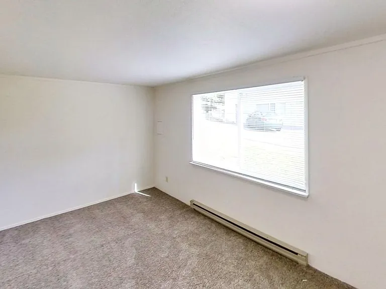 Kendal Court Apartments, 2 Bedroom, 1 Bathroom Apartments for Rent! — Photo 11
