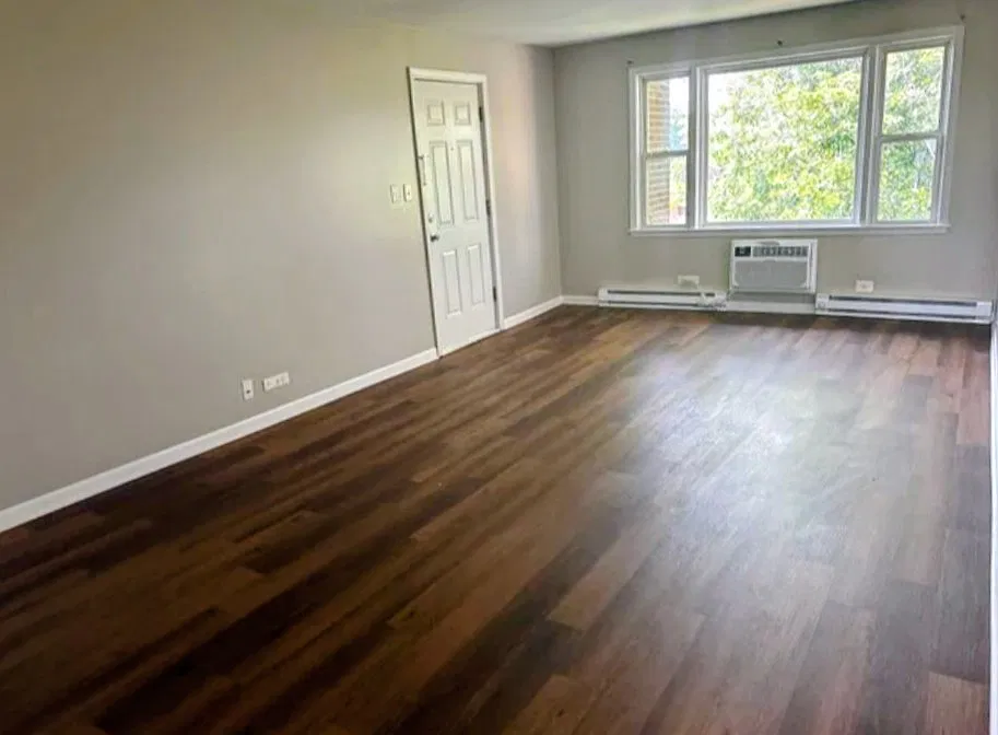 2 bed, 710 sqft, $1,600 — Photo 2