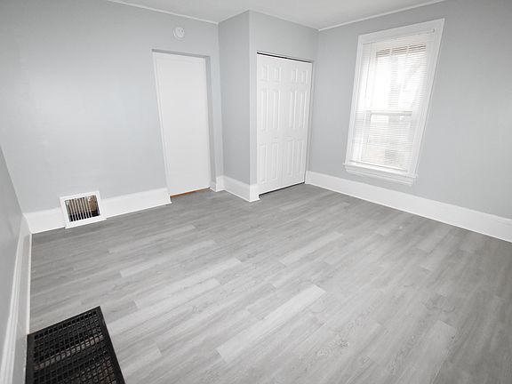 2nd image of 426 N Lake St #1