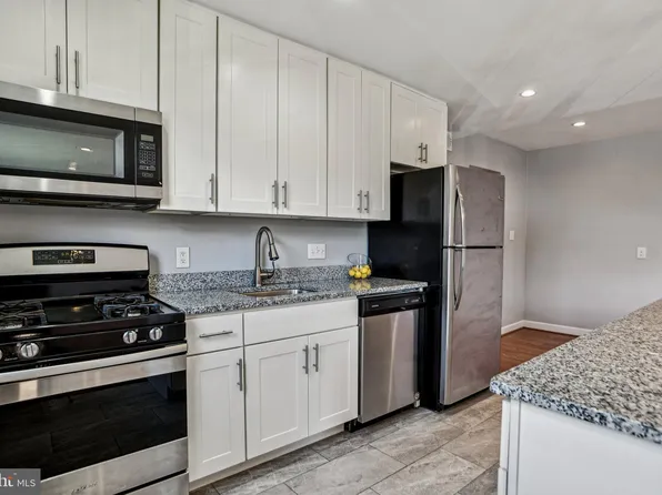 3835 Hamilton St #H-301, Hyattsville, MD 20781