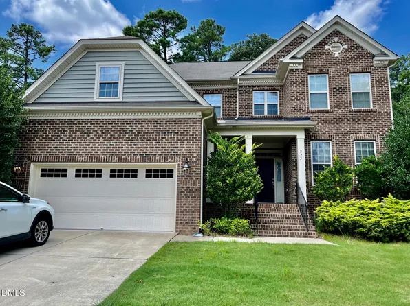 525 Sandy Whispers Pl, Cary, NC 27519