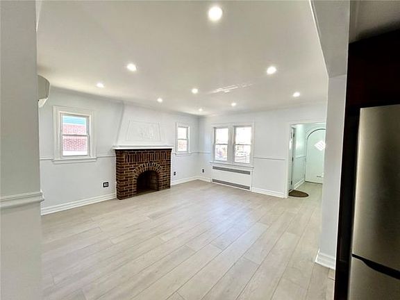 5th image of 218-12 118th Ave #2