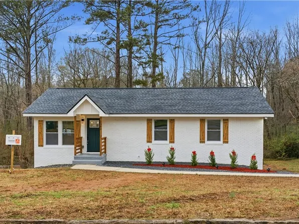 2482 Yolanda Trl, Ellenwood, GA 30294