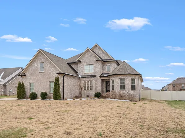 1728 N Side Dr, Murfreesboro, TN 37130