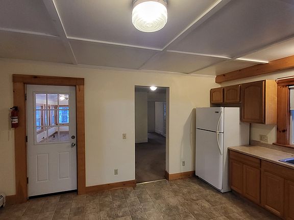 5th image of 46 Crescent St #1