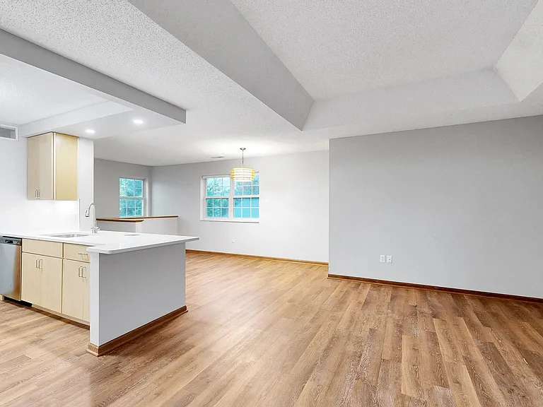 Cedar Pointe Townhomes — Photo 96