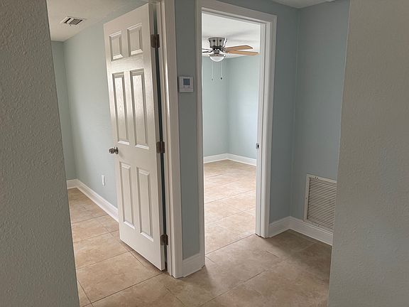 4th image of 420 88th Ave N Suite 420