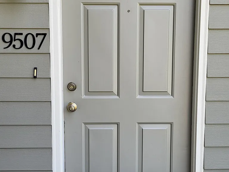 9507 Centerbrook Ct #9507 — Photo 1