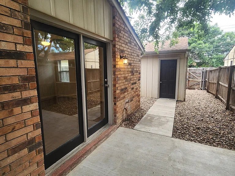 3624 S Milam St — Photo 3