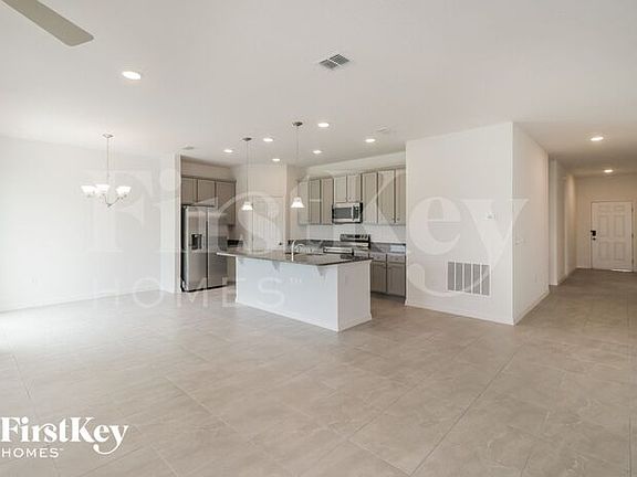 4th image of 576 Crown Rose Dr