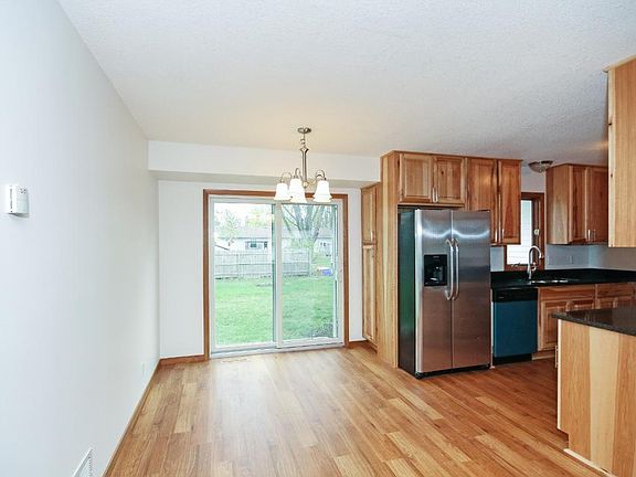 5th image of 270 117th Ln NE