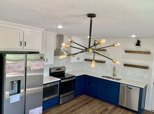 1125 S Minton Rd #B, Independence, MO 64056