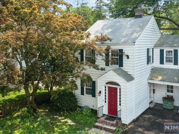 4 Bancroft Place, Fair Lawn, NJ 07410