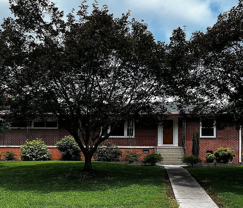 2nd image of 2729 Luther Rd