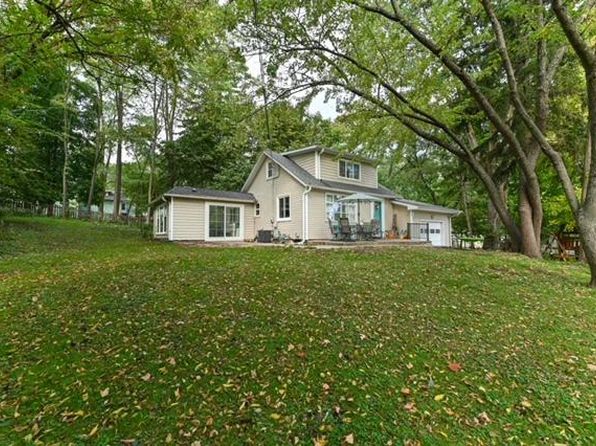 76 Orchard STREET, Williams Bay, WI 53191